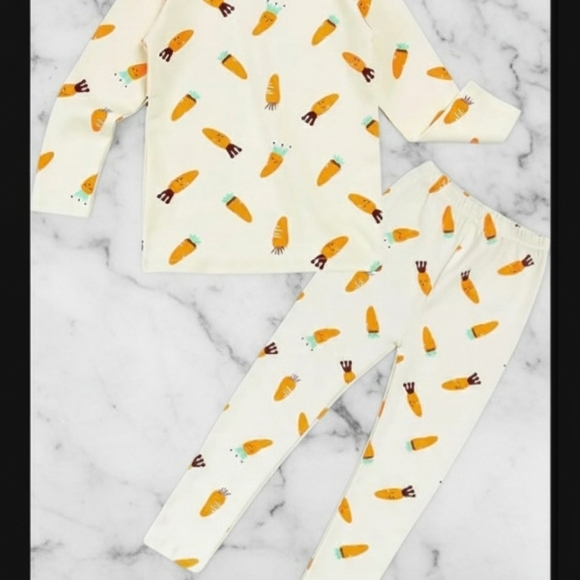 Girls carrot pajama set size 8 - Picture 1 of 1